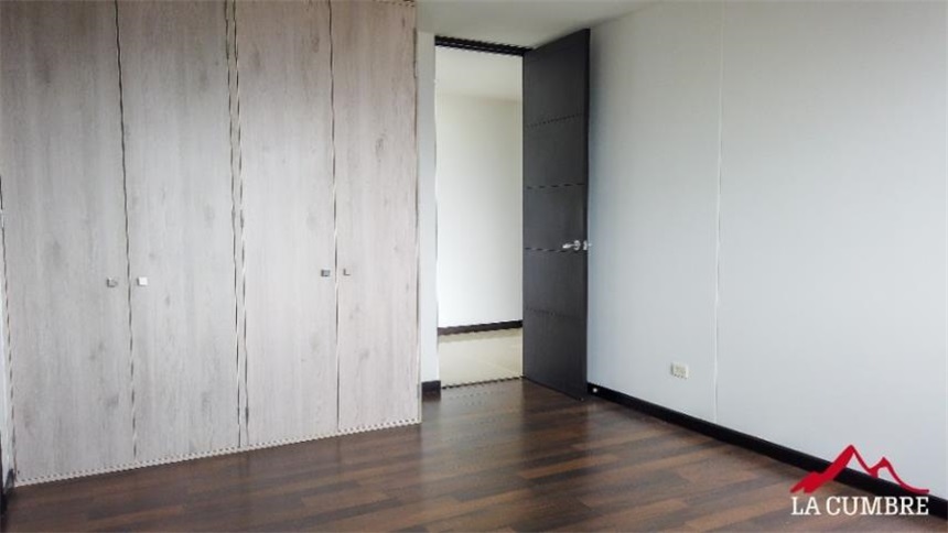 Apartamento de 3 alcobas en venta en Lalinde, Medellín, 153 m² · foto 18 de 24