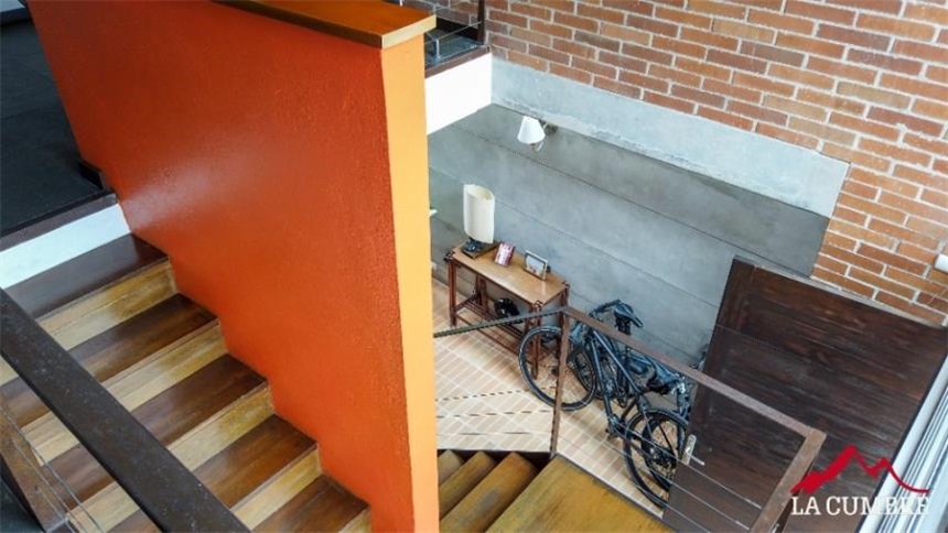 Casa de 3 alcobas en venta en Loma El Atravesado, Envigado, 235 m² · foto 4 de 14