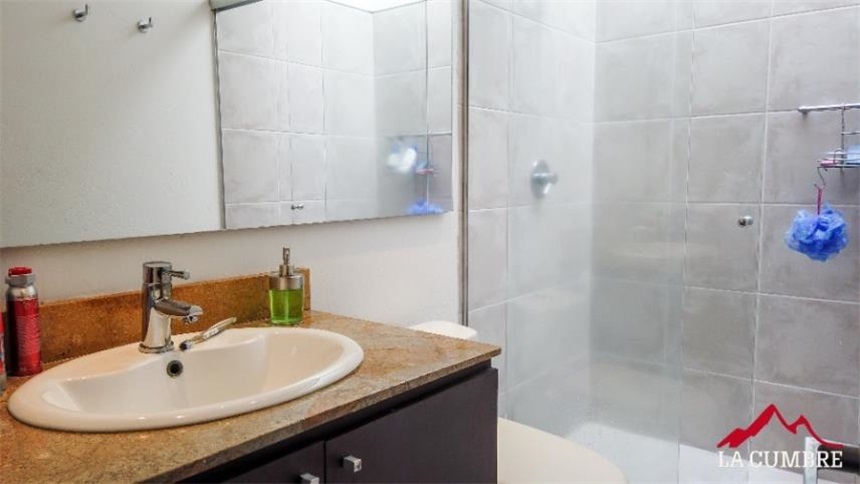 Casa de 3 alcobas en venta en Loma El Atravesado, Envigado, 235 m² · foto 13 de 14
