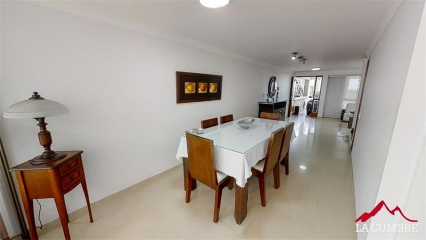 Casa de 4 alcobas en venta en Loma De Las Brujas, Envigado, 204 m² · foto 10 de 18