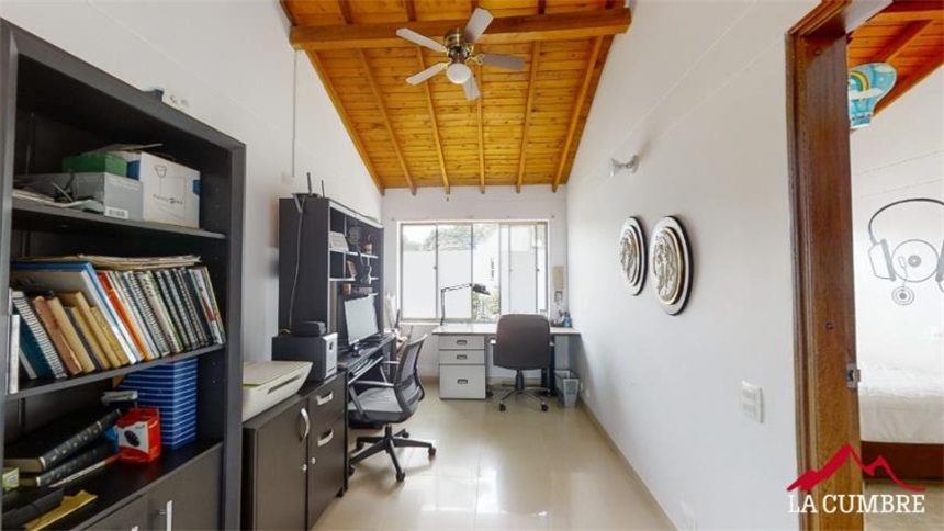 Casa de 4 alcobas en venta en Loma De Las Brujas, Envigado, 204 m² · foto 12 de 18