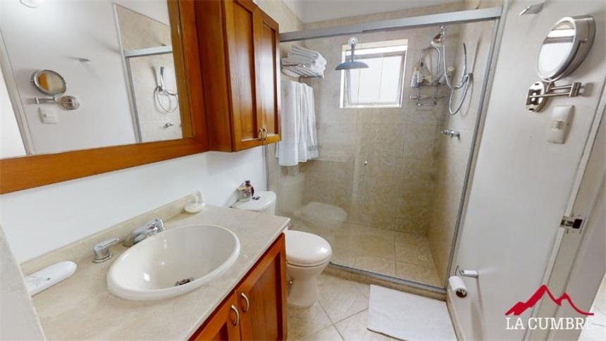 Casa de 4 alcobas en venta en Loma De Las Brujas, Envigado, 204 m² · foto 16 de 18