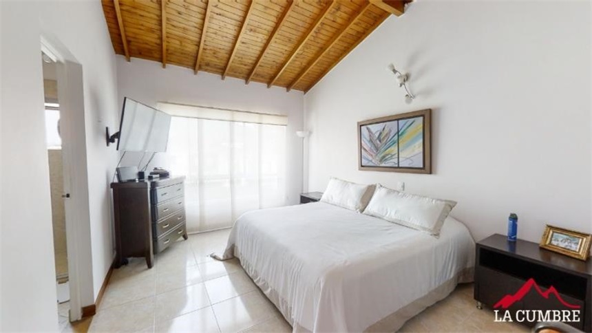 Casa de 4 alcobas en venta en Loma De Las Brujas, Envigado, 204 m² · foto 14 de 18