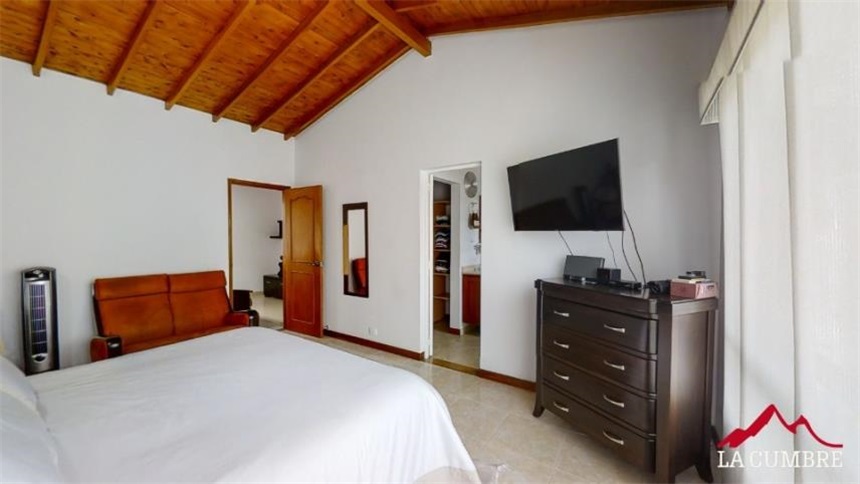 Casa de 4 alcobas en venta en Loma De Las Brujas, Envigado, 204 m² · foto 18 de 18