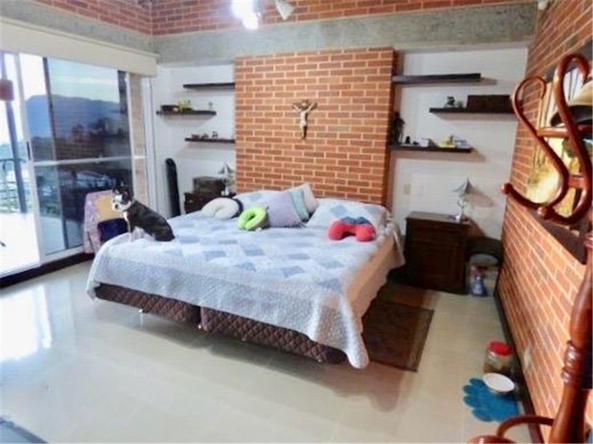 Casa de 5 alcobas en venta en El Poblado, Medellín, 400 m² · foto 11 de 24