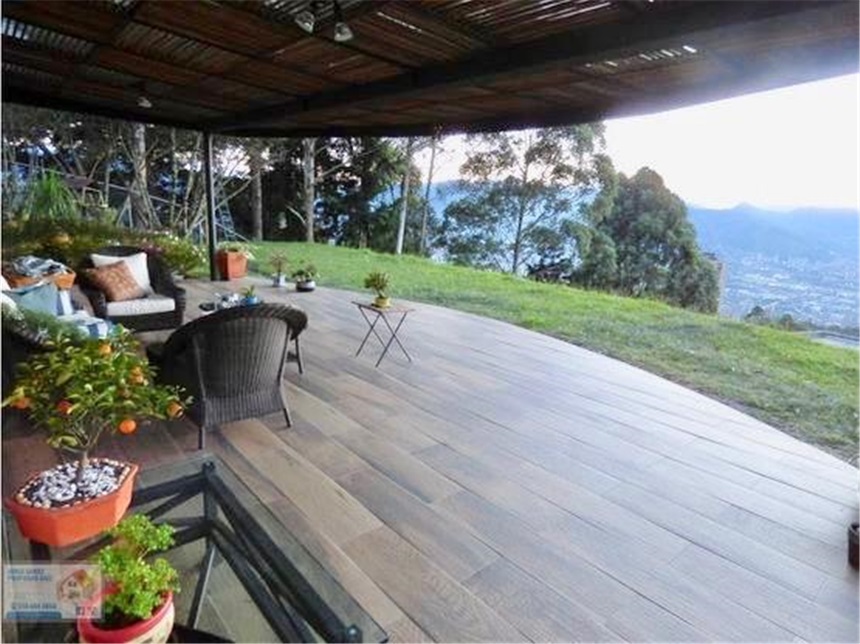Casa de 5 alcobas en venta en El Poblado, Medellín, 400 m² · foto 23 de 24