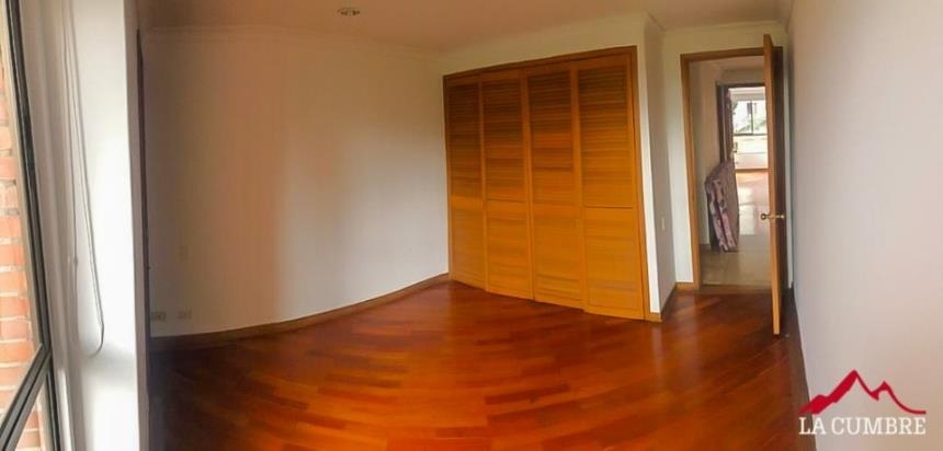 Apartamento de 5 alcobas en venta en Los Balsos, Medellín, 227 m² · foto 13 de 17