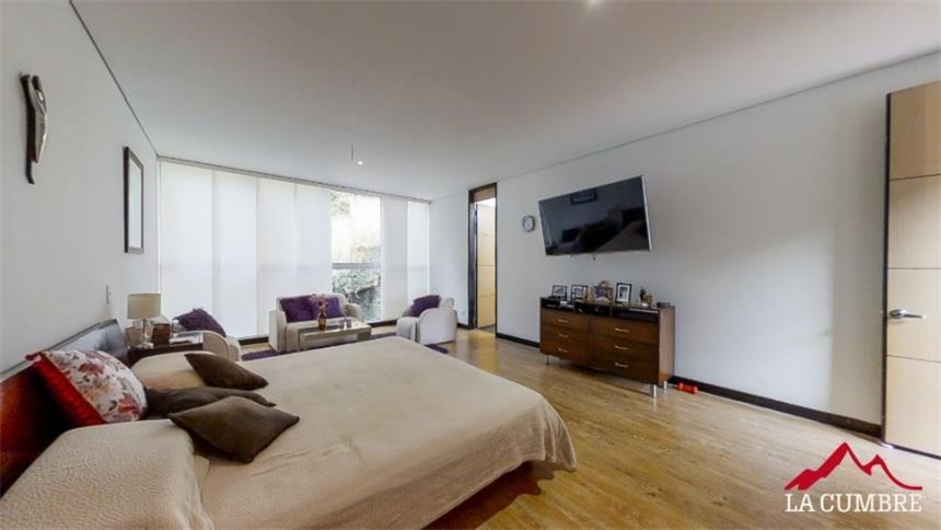 Casa de 4 alcobas en venta en Loma El Atravesado, Envigado, 380 m² · foto 13 de 18