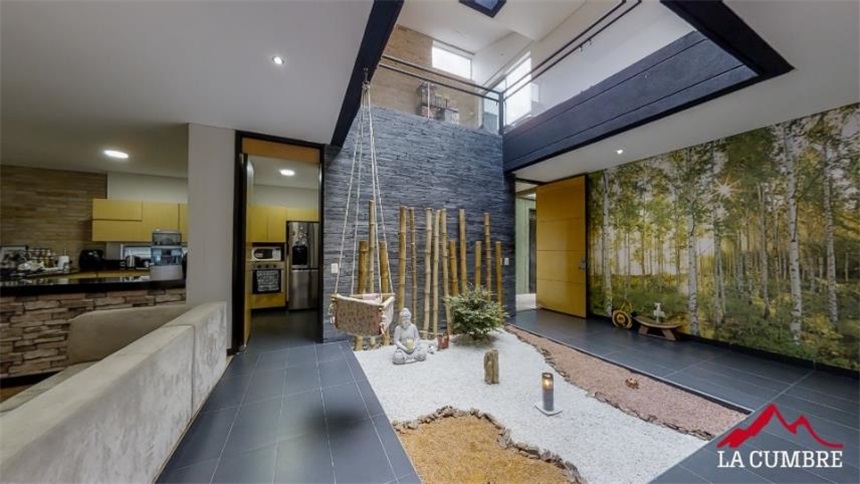Casa de 4 alcobas en venta en Loma El Atravesado, Envigado, 380 m² · foto 3 de 18