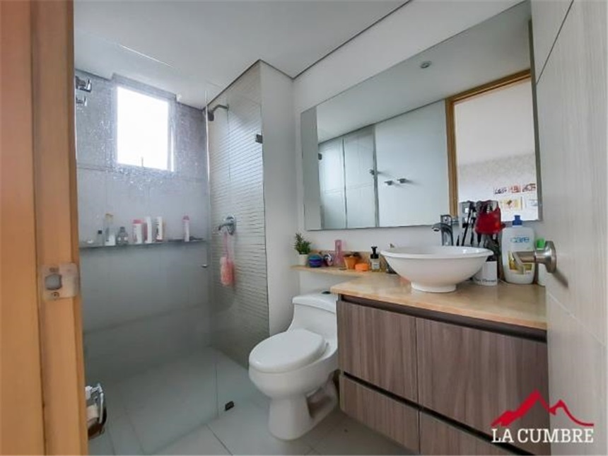 Apartamento en venta en El Poblado, Medellín · foto 17 de 24