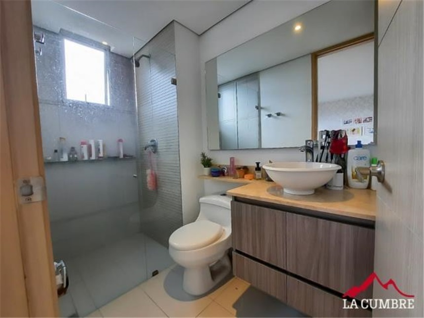 Apartamento en venta en El Poblado, Medellín · foto 21 de 24