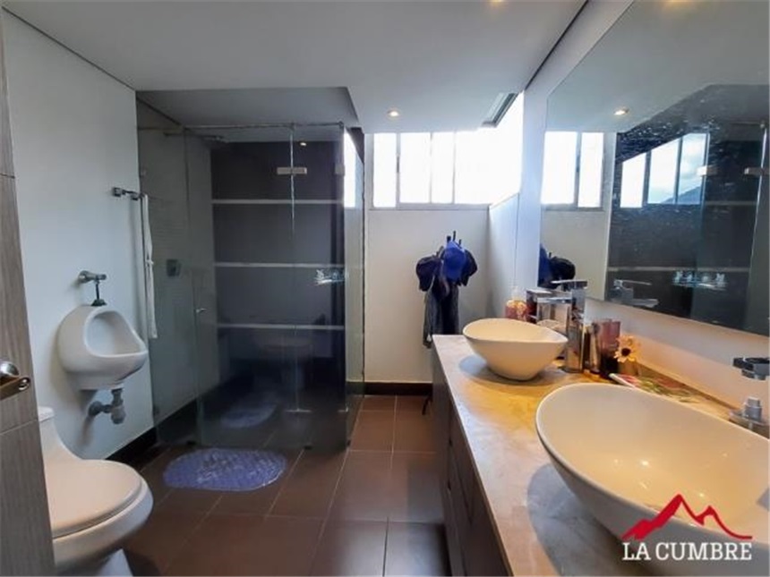 Apartamento en venta en El Poblado, Medellín · foto 20 de 24