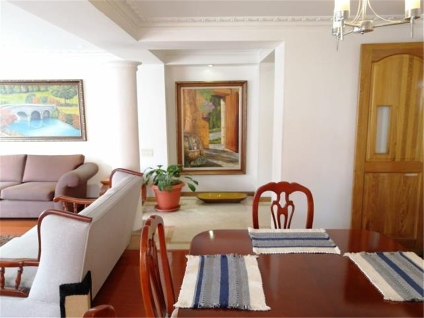 Piso – Bogotá, Chicó Lago - Más