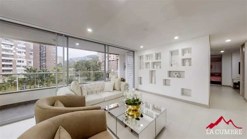 Apartamento en venta en Loma Del Chocho, Envigado · foto 2 de 16