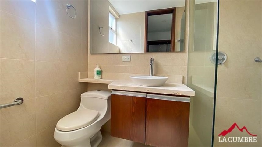 Apartamento de 3 alcobas en arriendo en Santa María De Los Ángeles, Medellín, 330 m² · foto 15 de 18