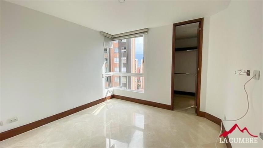 Apartamento de 3 alcobas en arriendo en Santa María De Los Ángeles, Medellín, 330 m² · foto 14 de 18