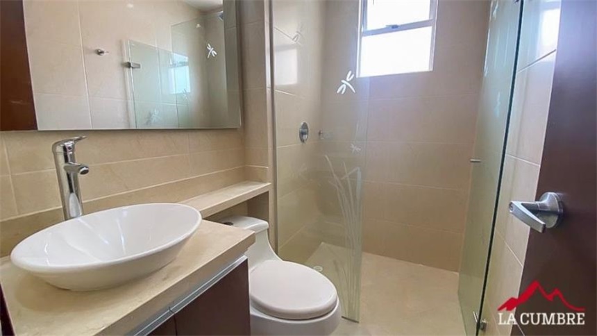 Apartamento de 3 alcobas en arriendo en Santa María De Los Ángeles, Medellín, 330 m² · foto 17 de 18