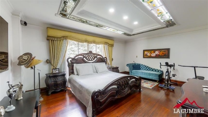 Casa de 5 alcobas en venta en Los Naranjos, Medellín, 400 m² · foto 24 de 24