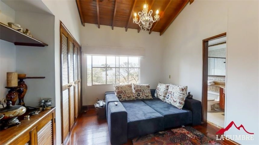 Casa de 5 alcobas en venta en Los Naranjos, Medellín, 400 m² · foto 20 de 24