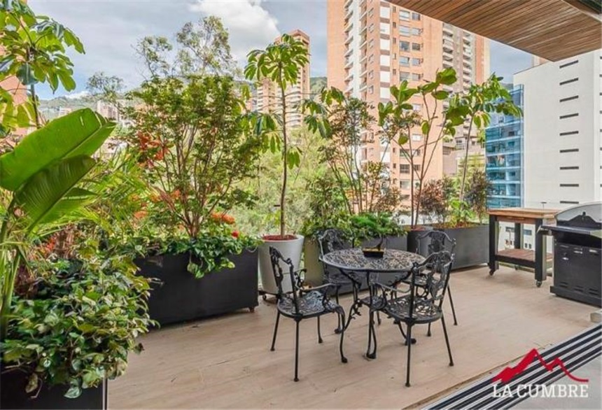 Apartamento de 3 alcobas en arriendo en Las Lomas, Medellín, 255 m² · foto 7 de 15