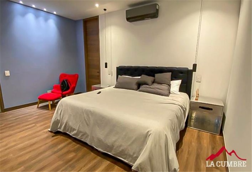 Apartamento de 3 alcobas en arriendo en Las Lomas, Medellín, 255 m² · foto 12 de 15