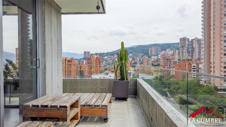 Apartamento de 2 alcobas en arriendo en El Poblado, Medellín, 155 m² · foto 4 de 24
