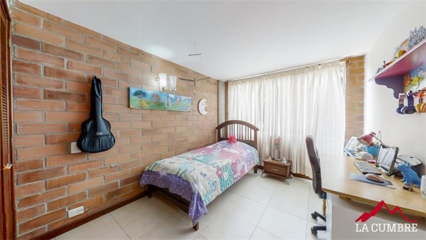 Casa de 4 alcobas en venta en Loma Del Chocho, Envigado, 236 m² · foto 14 de 19
