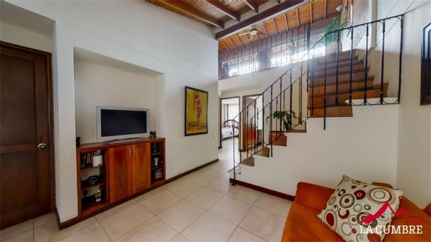 Casa de 4 alcobas en venta en Loma Del Chocho, Envigado, 236 m² · foto 10 de 19