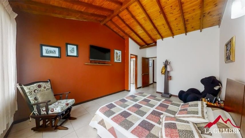 Casa de 4 alcobas en venta en Loma Del Chocho, Envigado, 236 m² · foto 17 de 19