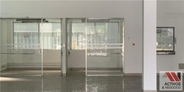 Local en Arriendo - Vista 2