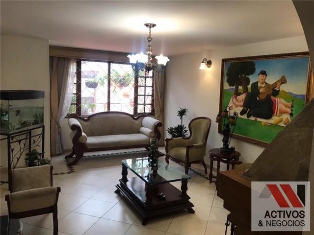 Casa de 3 alcobas en venta en Lago De Suba, Bogotá, 386 m² · foto 9 de 24