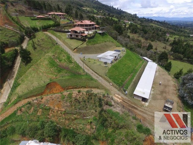 Finca en venta en La Hondita, Guarne, 5800 m² · foto 2 de 24