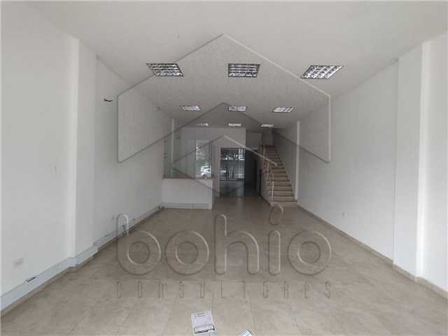 Local en Arriendo - Más