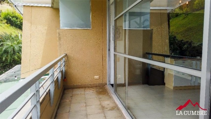Casa de 3 alcobas en venta en El Tesoro, Medellín, 320 m² · foto 17 de 24