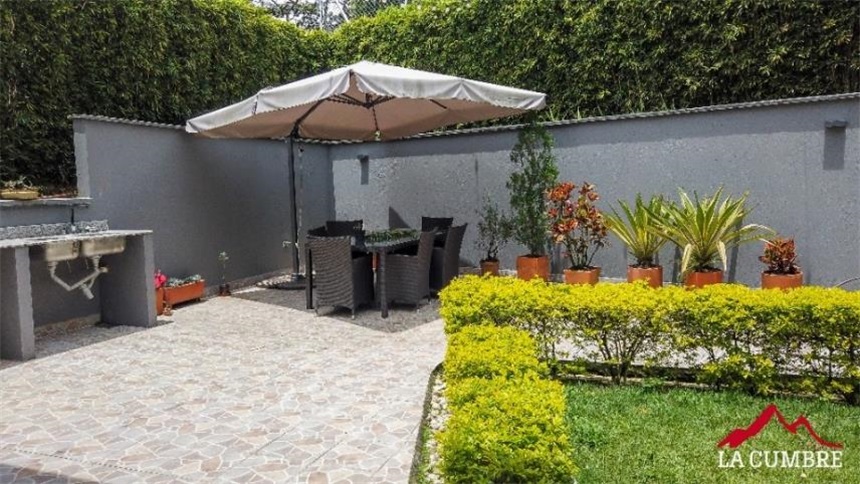 Casa de 3 alcobas en venta en El Tesoro, Medellín, 320 m² · foto 3 de 24