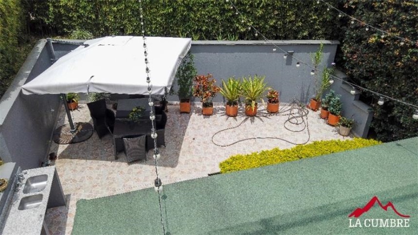 Casa de 3 alcobas en venta en El Tesoro, Medellín, 320 m² · foto 18 de 24