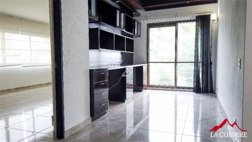 Casa de 4 alcobas en venta en Montessori, Medellín, 284 m² · foto 21 de 24