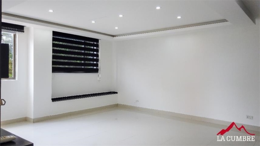 Casa de 4 alcobas en venta en Montessori, Medellín, 284 m² · foto 12 de 24