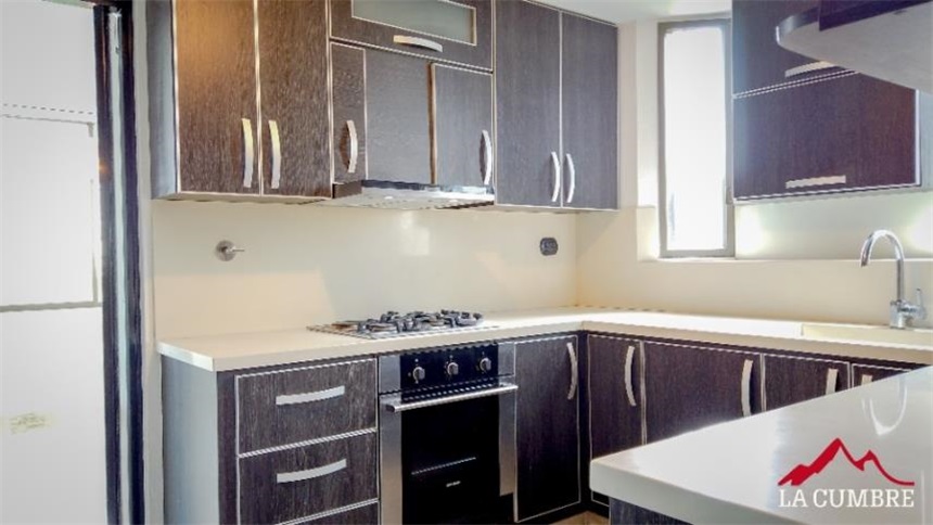 Casa de 4 alcobas en venta en Montessori, Medellín, 284 m² · foto 9 de 24