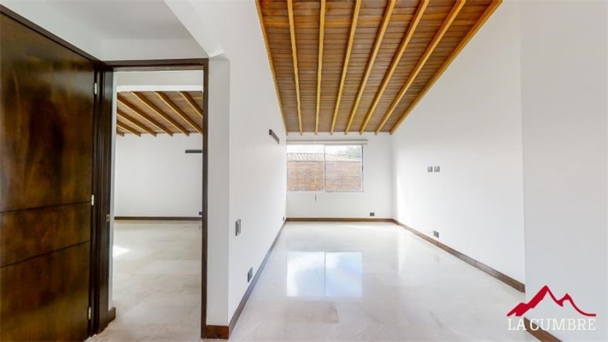 Casa de 4 alcobas en venta en El Poblado, Medellín, 280 m² · foto 13 de 22