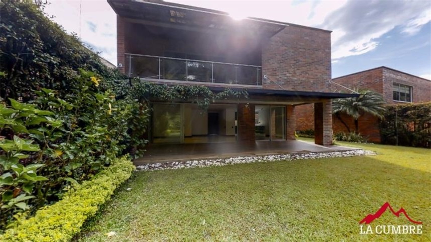Casa de 4 alcobas en venta en El Poblado, Medellín, 280 m² · foto 11 de 22