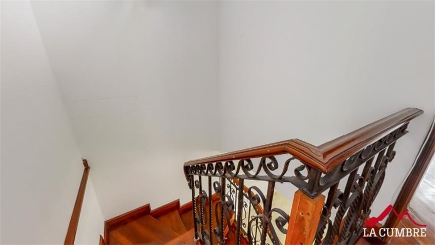 Casa de 5 alcobas en venta en Loma De Las Brujas, Envigado, 227 m² · foto 11 de 23
