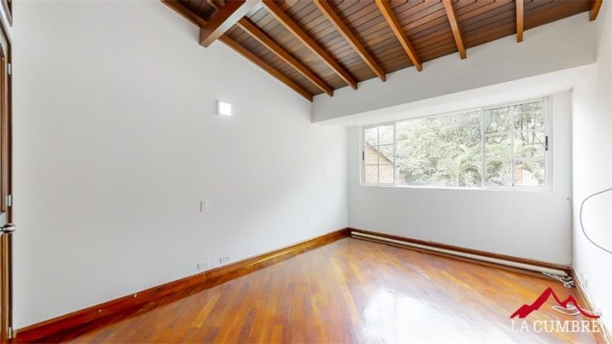 Casa de 5 alcobas en venta en Loma De Las Brujas, Envigado, 227 m² · foto 22 de 23