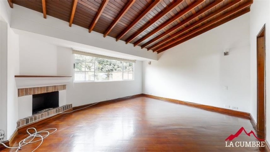 Casa de 5 alcobas en venta en Loma De Las Brujas, Envigado, 227 m² · foto 18 de 23