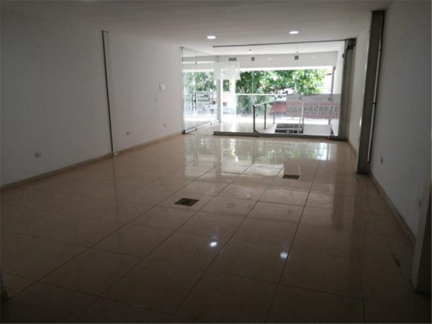 Local en Arriendo - Más
