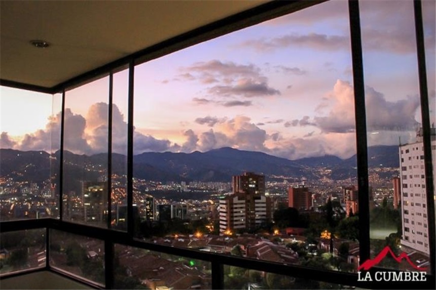 Apartamento en venta en El Poblado, Medellín · foto 23 de 24