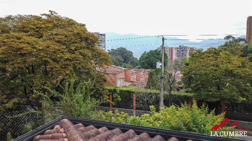 Casa de 4 alcobas en venta en Loma De Las Brujas, Envigado, 256 m² · foto 15 de 24
