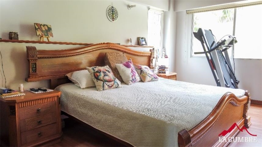 Casa de 4 alcobas en venta en Loma De Las Brujas, Envigado, 256 m² · foto 21 de 24