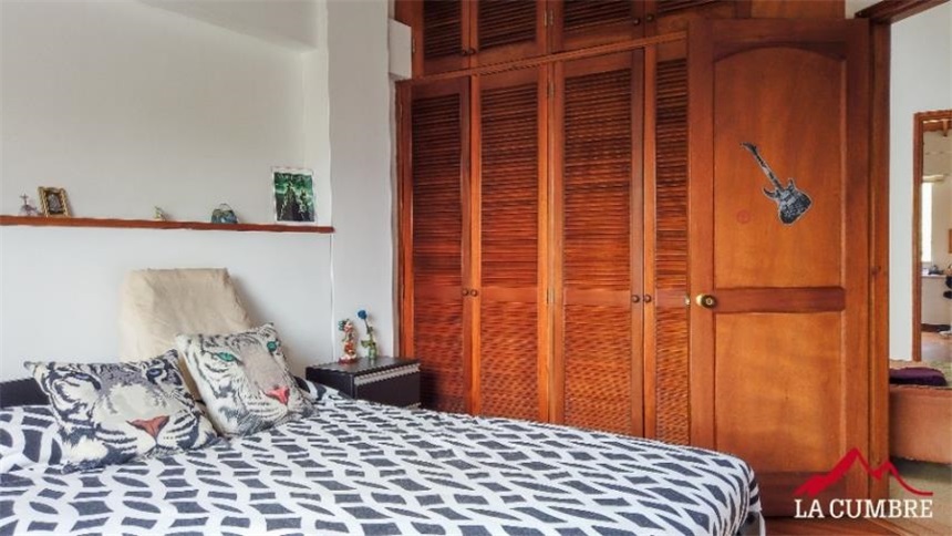 Casa de 4 alcobas en venta en Loma De Las Brujas, Envigado, 256 m² · foto 19 de 24