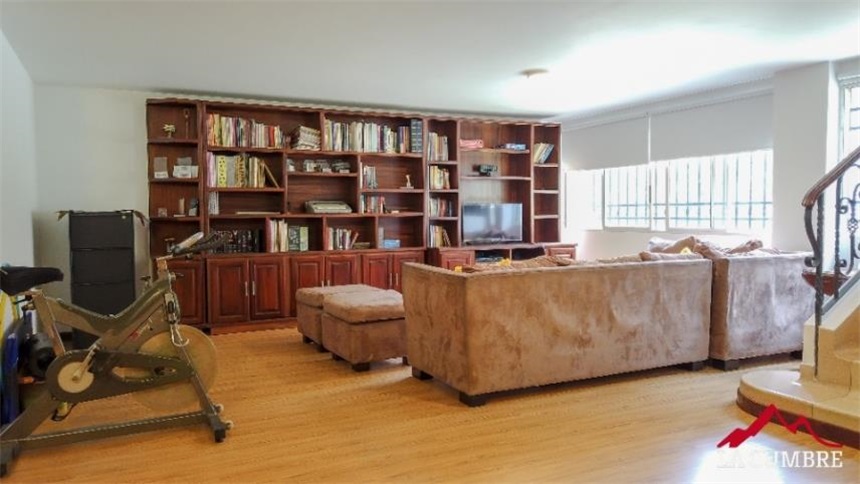 Casa de 4 alcobas en venta en Loma De Las Brujas, Envigado, 256 m² · foto 7 de 24